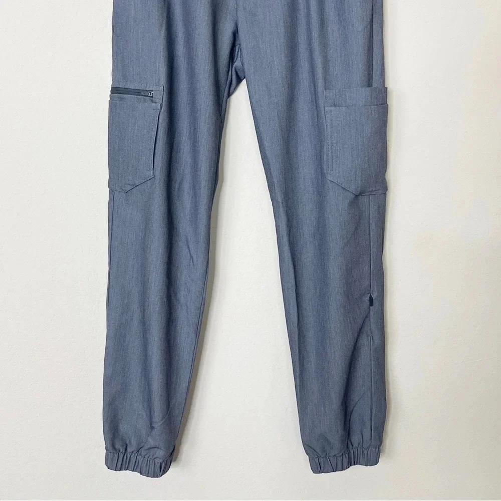 FIGS Men's Gray Cargo Jogger Scrub Pants‎